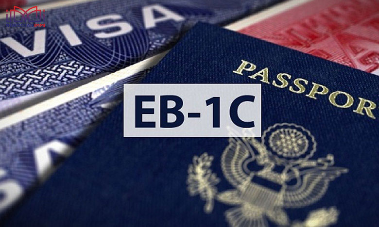 Diện EB1C giúp đương đơn có thể nhận thẻ xanh Mỹ nhanh chóng cùng cả gia đình